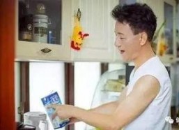 娱乐吃瓜酱17岁老人,娱乐吃瓜酱的奇幻旅程